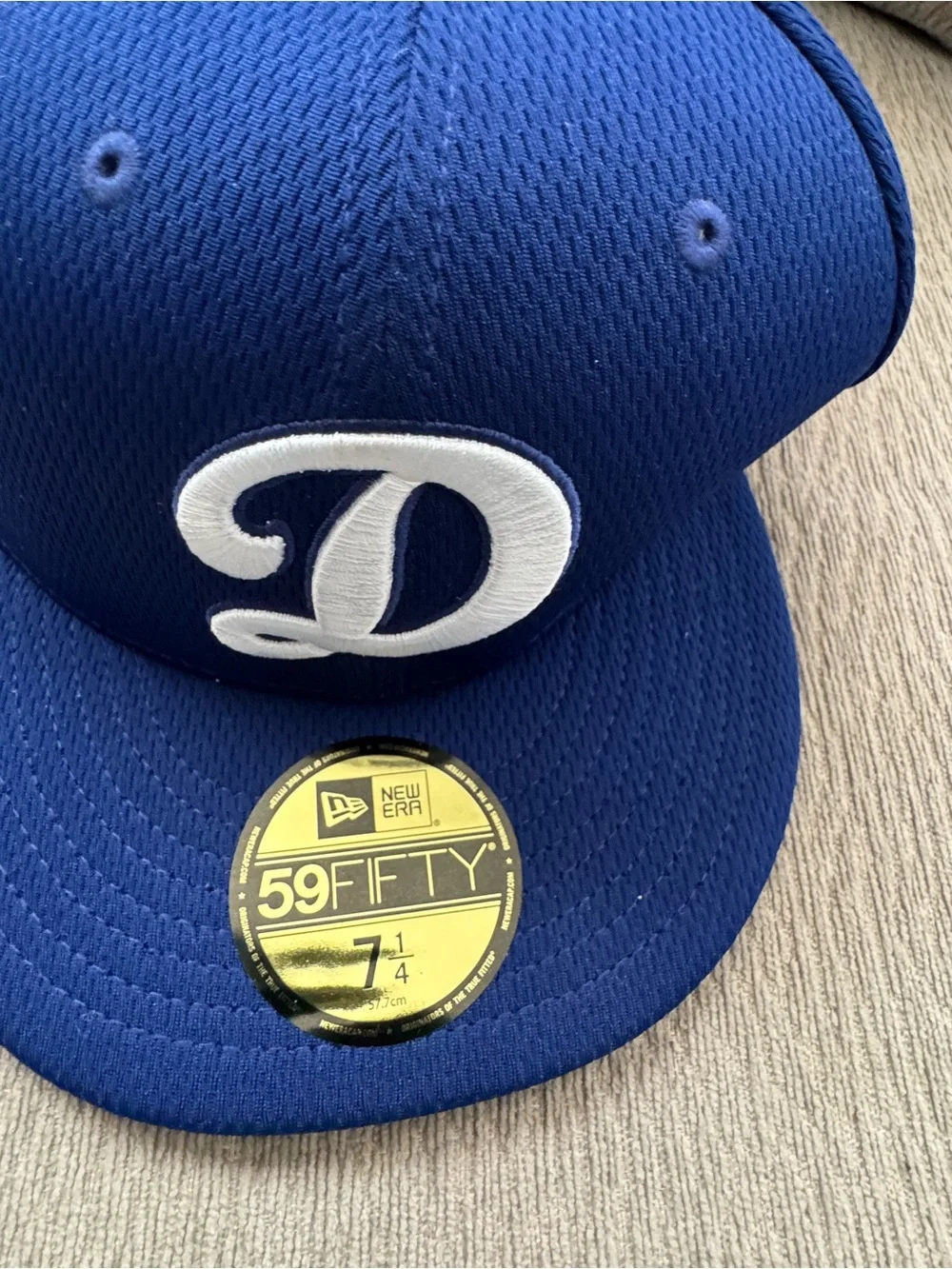 New Era Men’s Blue 59FIFTY Dodgers Fitted baseball Cap with White raised D Logo